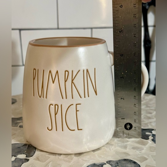 Rae Dunnā¢PumpkinšSpice Mug - Picture 4 of 7